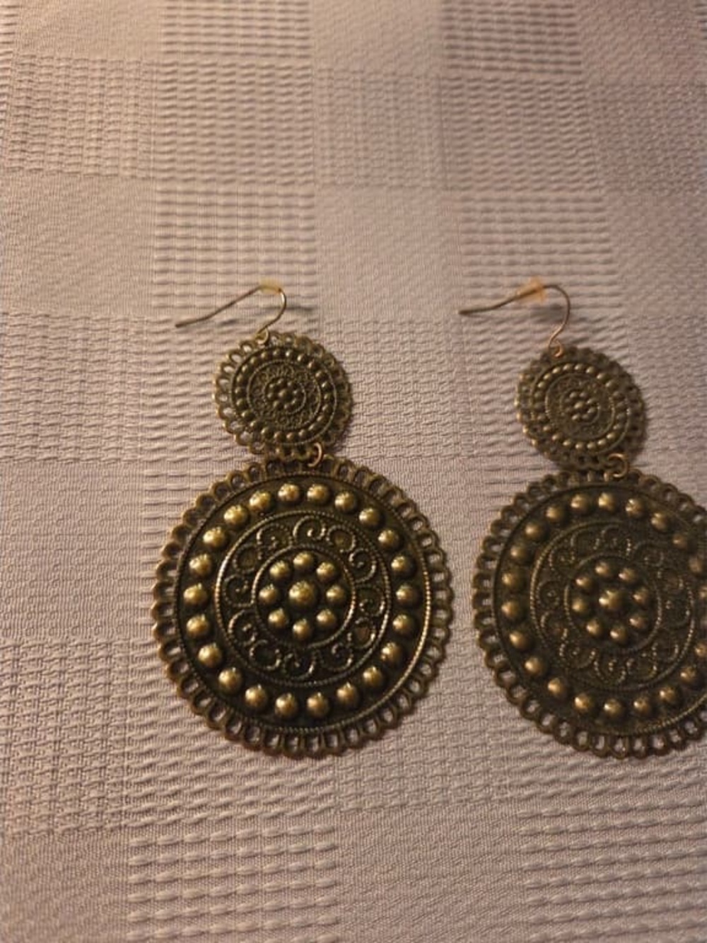 Vintage-Inspired Gold-Tone Filigree Drop Earrings - Picture 2 of 4